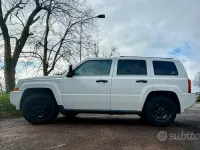 Usata Jeep Patriot Sport 170 CV (125 kW) 2008 Bianco SUV