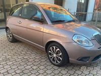 Usata Lancia Ypsilon 77 CV (56 kW) 2010 Viola Utilitaria