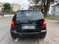 Usata Mercedes A180 Elegance 82 CV (60 kW) 2010 Nero Berlina