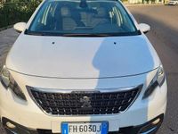 Usata Peugeot 2008 Allure 100 CV (73 kW) 2017 Bianco SUV