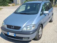 Usata Opel Zafira 82 CV (60 kW) 2000 Monovolume
