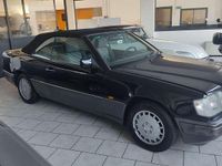 Usata Mercedes E200 136 CV (100 kW) 1997 Cabrio