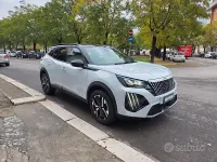 Usata Peugeot 2008 Allure 130 CV (95 kW) 2024 Bianco SUV