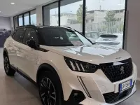 Usata Peugeot 2008 GT-line 155 CV (114 kW) 2020 Bianco SUV