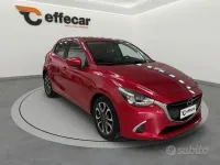 Usata Mazda 2 Exceed 105 CV (77 kW) 2018 Rosso Berlina