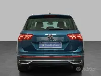 Usata VW Tiguan Elegance 150 CV (110 kW) 2021 Night shade blue SUV