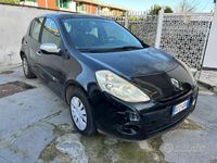 Usata Renault Clio II 75 CV (55 kW) 2009 Nero Berlina