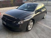 Usata VW Golf VIII Life 110 CV (80 kW) 2023 Grigio finanza Berlina