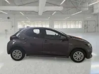 Usata Toyota Yaris Hybrid Business Edition 92 CV (67 kW) 2021 Grigio Berlina
