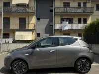 Usata Lancia Ypsilon 69 CV (50 kW) 2019 Grigio Utilitaria