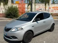 Usata Lancia Ypsilon 95 CV (69 kW) 2017 Grigio Utilitaria