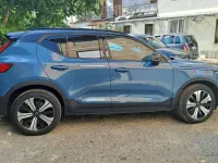 Usata Volvo XC40 Core 80 kW (109 CV) 2023 Blu/azzurro SUV