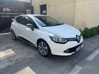 Usado Renault Clio IV 90 CV (66 kW) 2015 Blanco Berlina