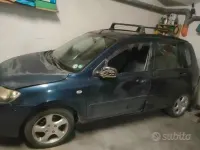 Usata Mazda 2 68 CV (50 kW) 2004 Blu Utilitaria