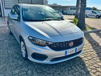 Usata Fiat Tipo Lounge 95 CV (69 kW) 2017 Argento Berlina