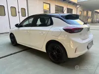 Usata Opel Corsa Edition 75 CV (55 kW) 2021 Bianco Utilitaria