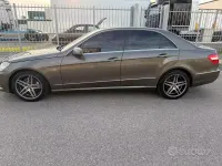 Usata Mercedes E220 Avantgarde 170 CV (125 kW) 2009 Marrone Berlina