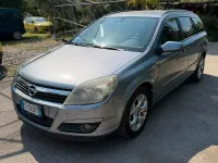 Usata Opel Astra Elegance 105 CV (77 kW) 2005 Grigio Station wagon