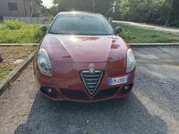 Usata Alfa Romeo Giulietta Distinctive 120 CV (88 kW) 2012 Rosso Berlina