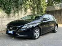 Usata Volvo V40 Kinetic 115 CV (84 kW) 2013 Nero Berlina