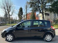 Usata Renault Scénic II Exception 106 CV (77 kW) 2007 Nero Monovolume