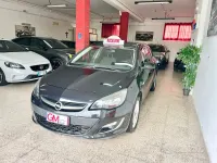 Usata Opel Astra 110 CV (80 kW) 2012 Nero Station wagon