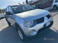 Usata Mitsubishi L200 Invite 136 CV (100 kW) 2009 Grigio Pick-up