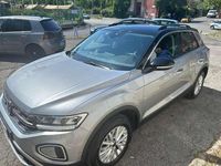 Usata VW T-Roc Life 150 CV (110 kW) 2024 Grigio tetto nero SUV