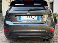 Usata Ford Fiesta ST-Line 68 CV (50 kW) 2017 Grigio Utilitaria