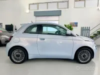 Usata Fiat 500e 42 kW (58 CV) 2020 Bluazzurro Utilitaria