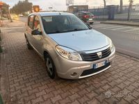 Usata Dacia Sandero Lauréate 75 CV (55 kW) 2009 Berlina