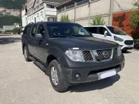 Usata Nissan Navara 174 CV (127 kW) 2005 Grigio Pick-up