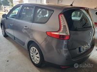 Usata Renault Grand Scénic III Dynamique 110 CV (80 kW) 2009 Grigio Monovolume