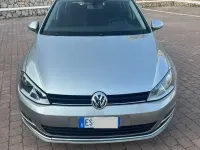Usata VW Golf VII Highline 105 CV (77 kW) 2013 Berlina