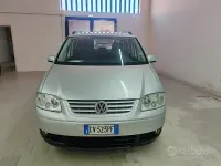 Usata VW Touran 105 CV (77 kW) 2005 Grigio Monovolume