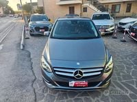 Usata Mercedes B180 Premium 108 CV (79 kW) 2016 Grigio Monovolume