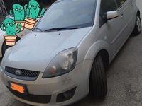 Usata Ford Fiesta 75 CV (55 kW) 2008 Grigio Utilitaria