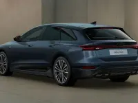 Usata Audi A6 e-tron S-Line 138 kW (188 CV) 2025 Blu plasma metallizzato Station wagon