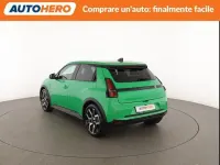 Usata Renault 5 E-Tech Urban 77 kW (106 CV) 2025 Verde Berlina