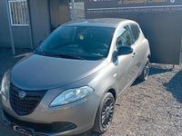 Usata Lancia Ypsilon 69 CV (50 kW) 2015 Marrone Utilitaria