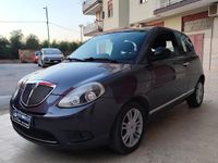 Usata Lancia Ypsilon 75 CV (55 kW) 2012 Grigio Utilitaria