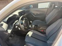 Usata Peugeot 2008 100 CV (73 kW) 2024 Bianco SUV