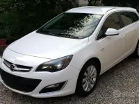 Usata Opel Astra 130 CV (95 kW) 2014 Bianco Station wagon