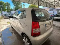 Usata Kia Picanto Light 65 CV (47 kW) 2004 Grigio Utilitaria