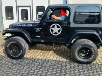 Usata Jeep Wrangler 177 CV (130 kW) 1998 Nero SUV