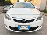 Usata Opel Astra 100 CV (73 kW) 2011 Bianco Station wagon