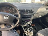 Usata VW Golf IV 101 CV (74 kW) 2000 Grigio Berlina