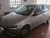 Usata Fiat Punto 54 CV (39 kW) 2002 Grigio Utilitaria