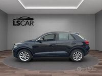 Usata VW T-Roc Advance 116 CV (85 kW) 2018 Nero SUV