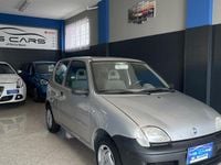 Usata Fiat 600 54 CV (39 kW) 2006 Grigio Berlina